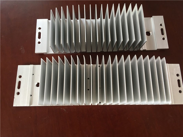 ���ɢ����,����ɢ����